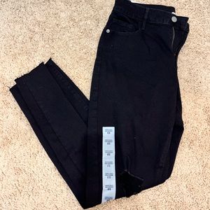 Black Old Navy Ankle Rockstar Ripped Mid-Rise Jeans🖤